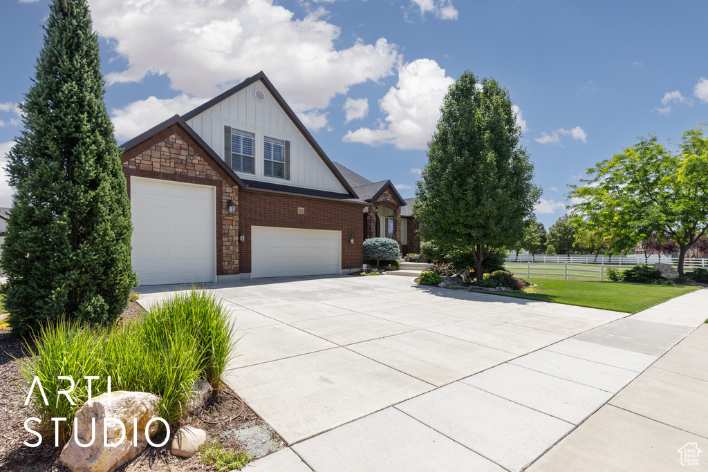 2124 N HERITAGE DR Farr West, UT 84404
