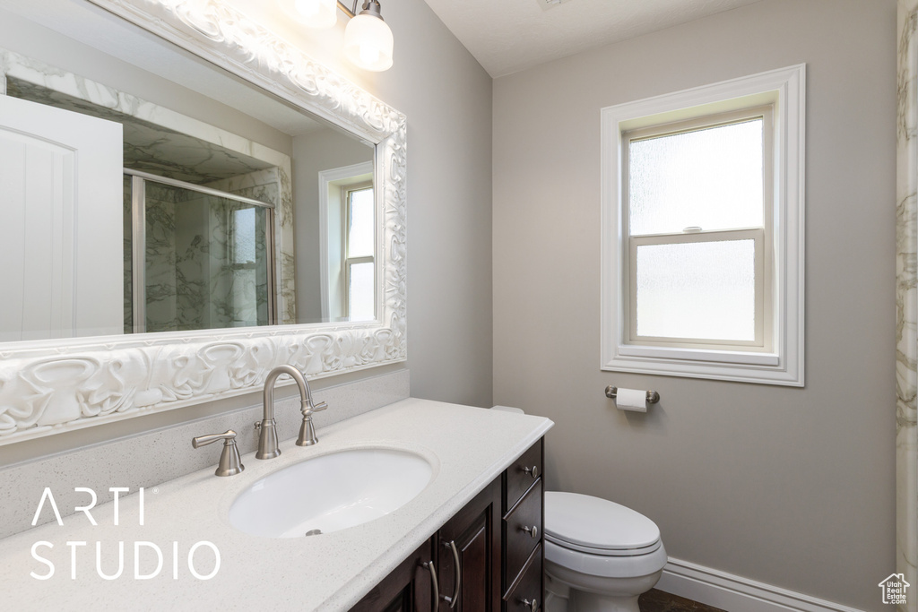 2124 N HERITAGE DR Farr West, UT 84404
