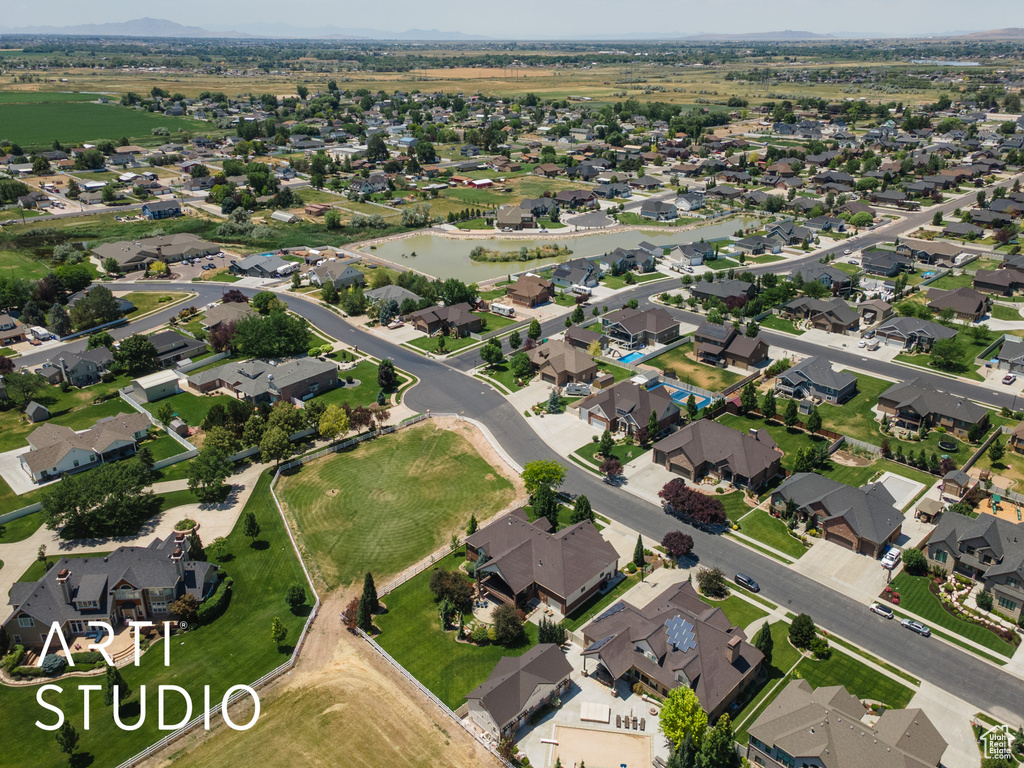 2124 N HERITAGE DR Farr West, UT 84404