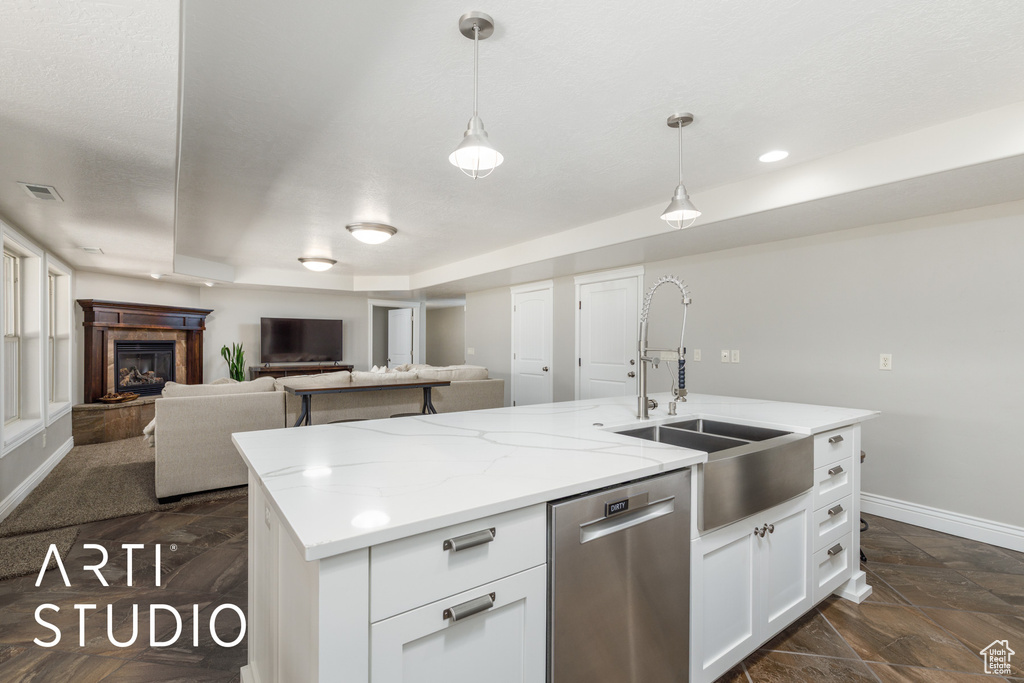 2124 N HERITAGE DR Farr West, UT 84404
