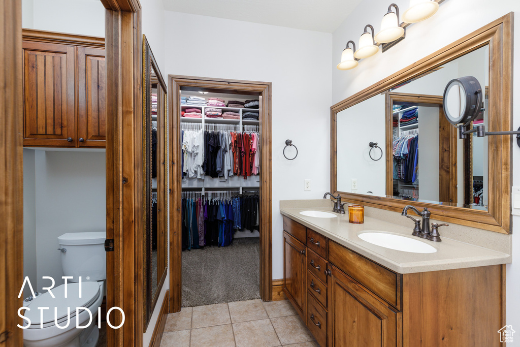 2124 N HERITAGE DR Farr West, UT 84404