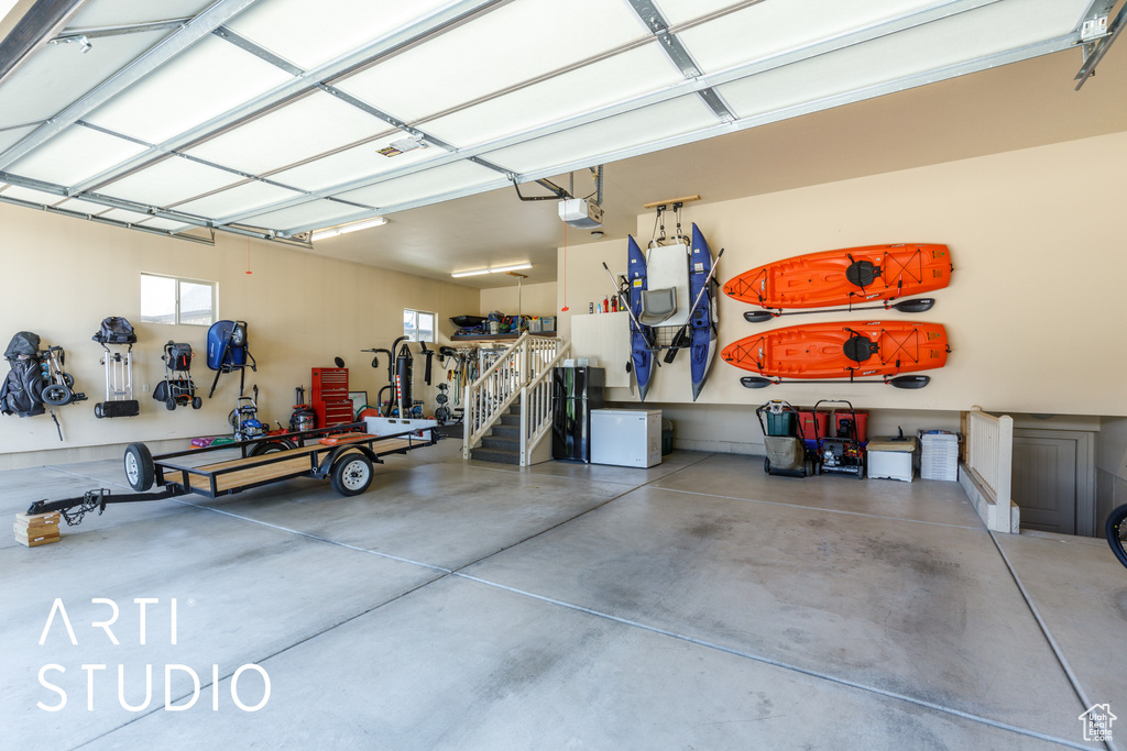 2124 N HERITAGE DR Farr West, UT 84404