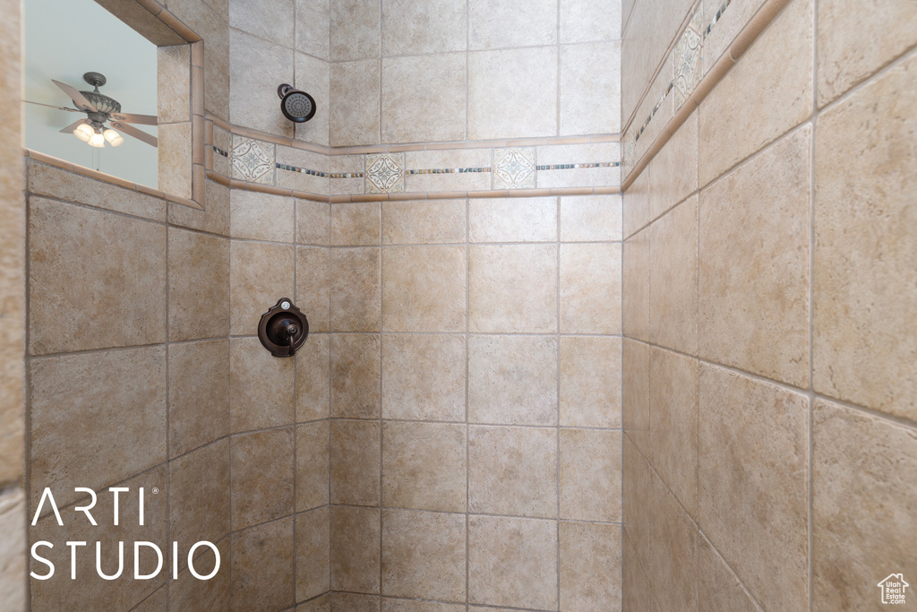 2124 N HERITAGE DR Farr West, UT 84404