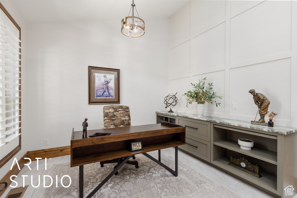 2124 N HERITAGE DR Farr West, UT 84404