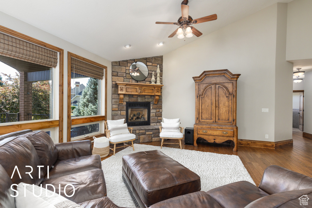 2124 N HERITAGE DR Farr West, UT 84404