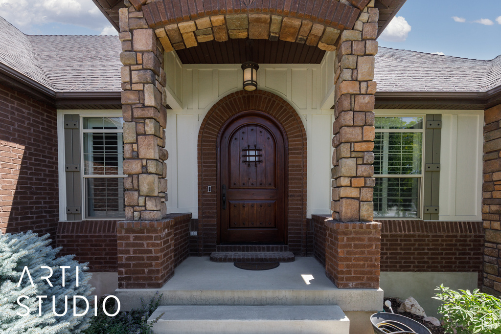 2124 N HERITAGE DR Farr West, UT 84404