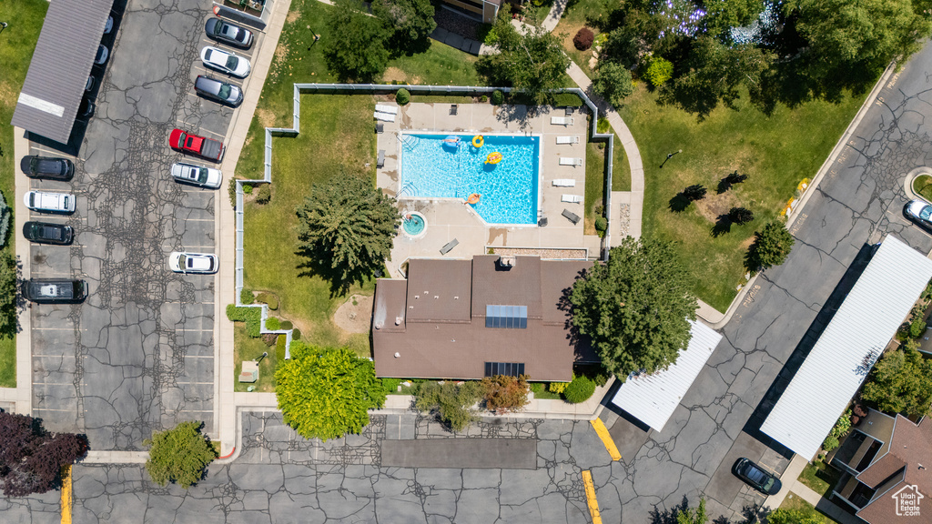 Bird\\\'s eye view of a pool area