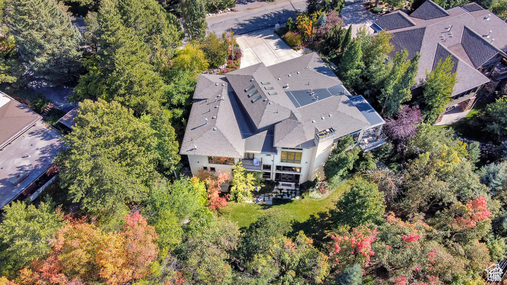 Aerial view of property and surrounding area