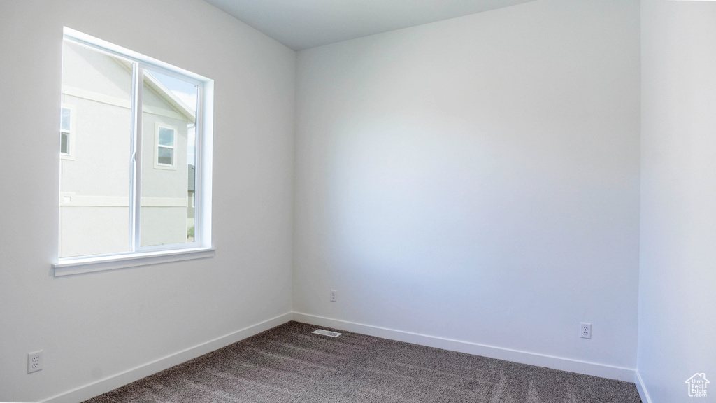 Photo 4 for MLS #2096081 at 869 W Black Tail Dr #219