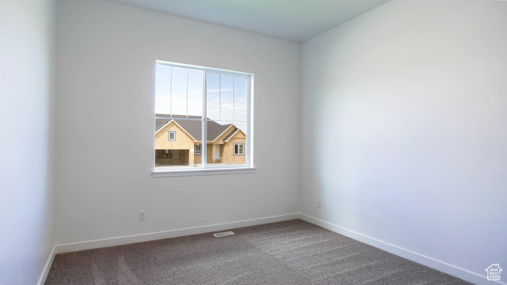 Photo 3 for MLS #2096081 at 869 W Black Tail Dr #219