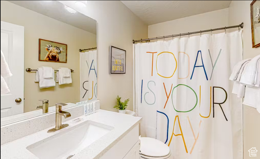 1235 N MISTICO ALY Washington, UT 84780