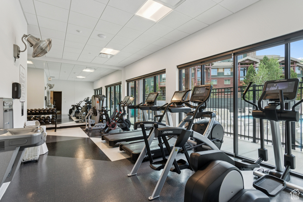 Exercise room with a drop ceiling