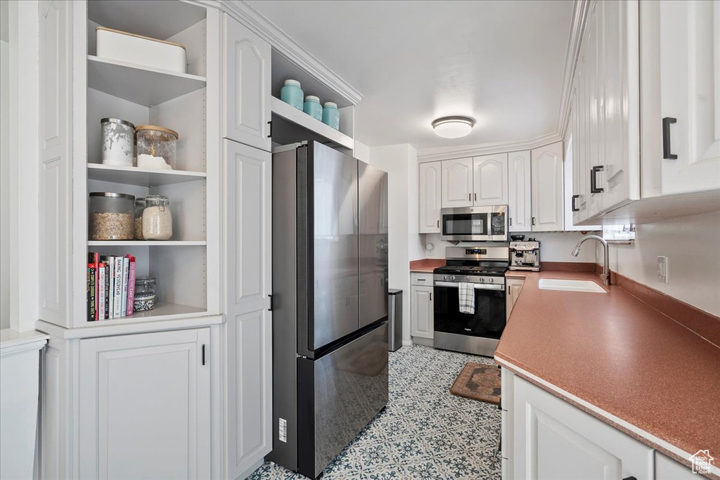 3385 W FLORLITA AVE. West Valley City, UT 84119