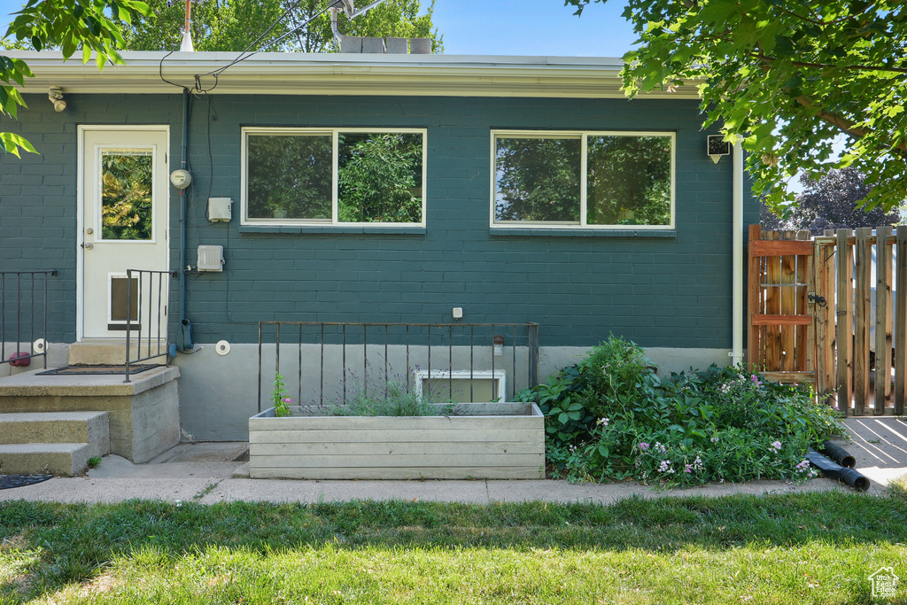 220 S 600 E Kaysville, UT 84037