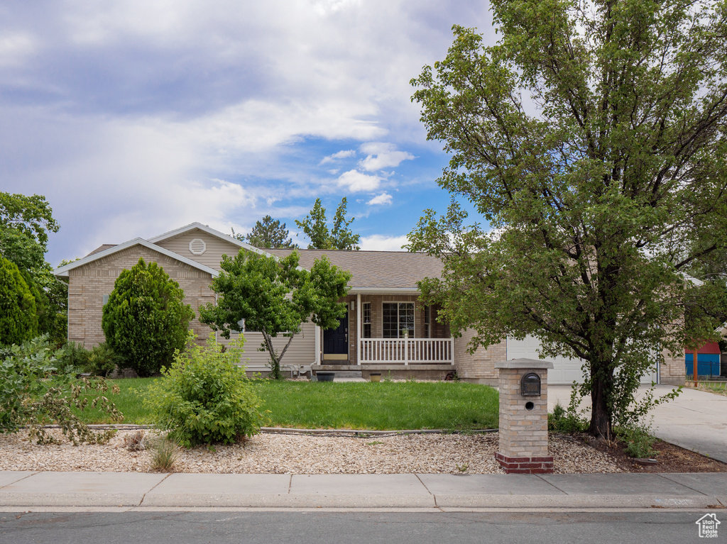 209 COUNTRY CLUB DR Stansbury Park, UT 84074