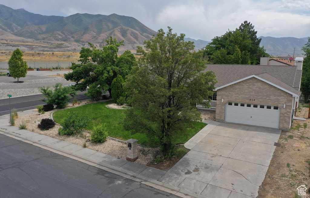 209 COUNTRY CLUB DR Stansbury Park, UT 84074