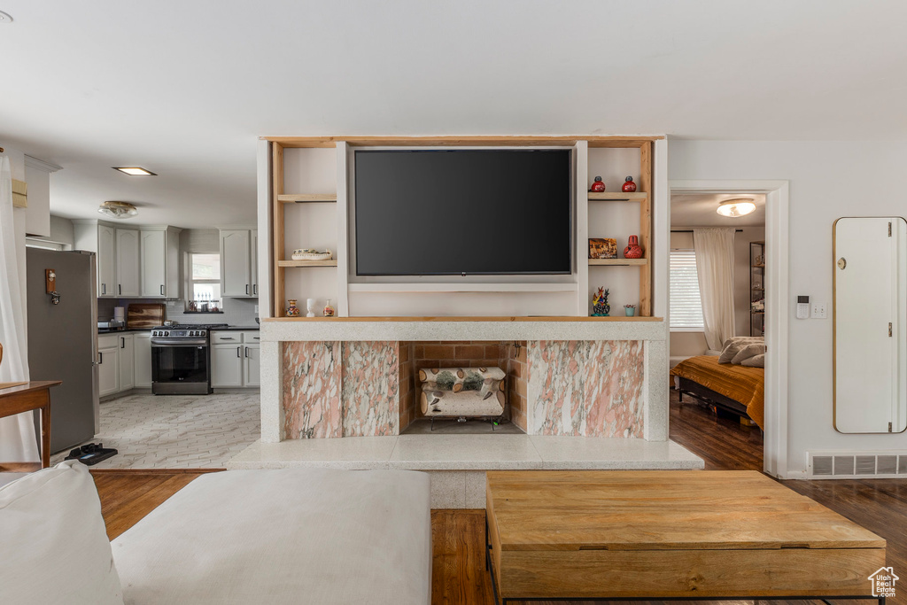 Living room with light wood-style floors