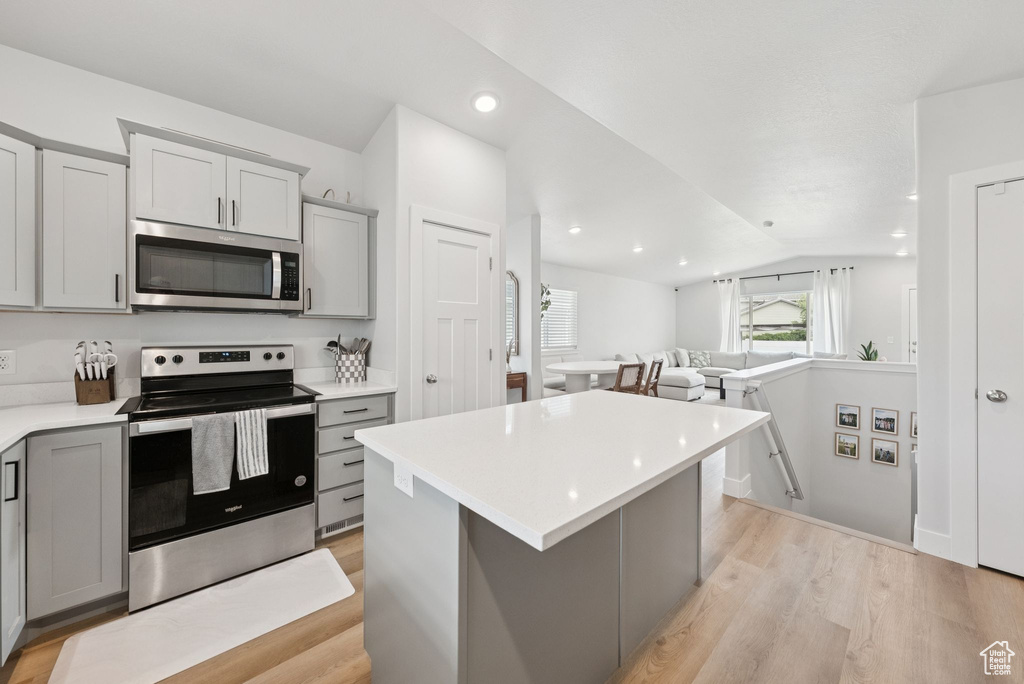 4913 W OLYMPIC VIEW DR Kearns, UT 84118