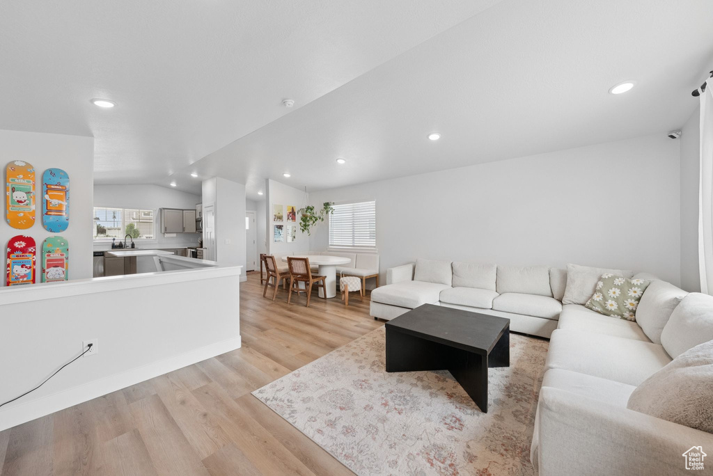 4913 W OLYMPIC VIEW DR Kearns, UT 84118