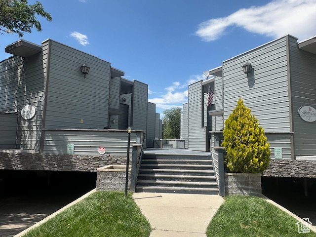 333 E 4500 S #13 Murray, UT 84107