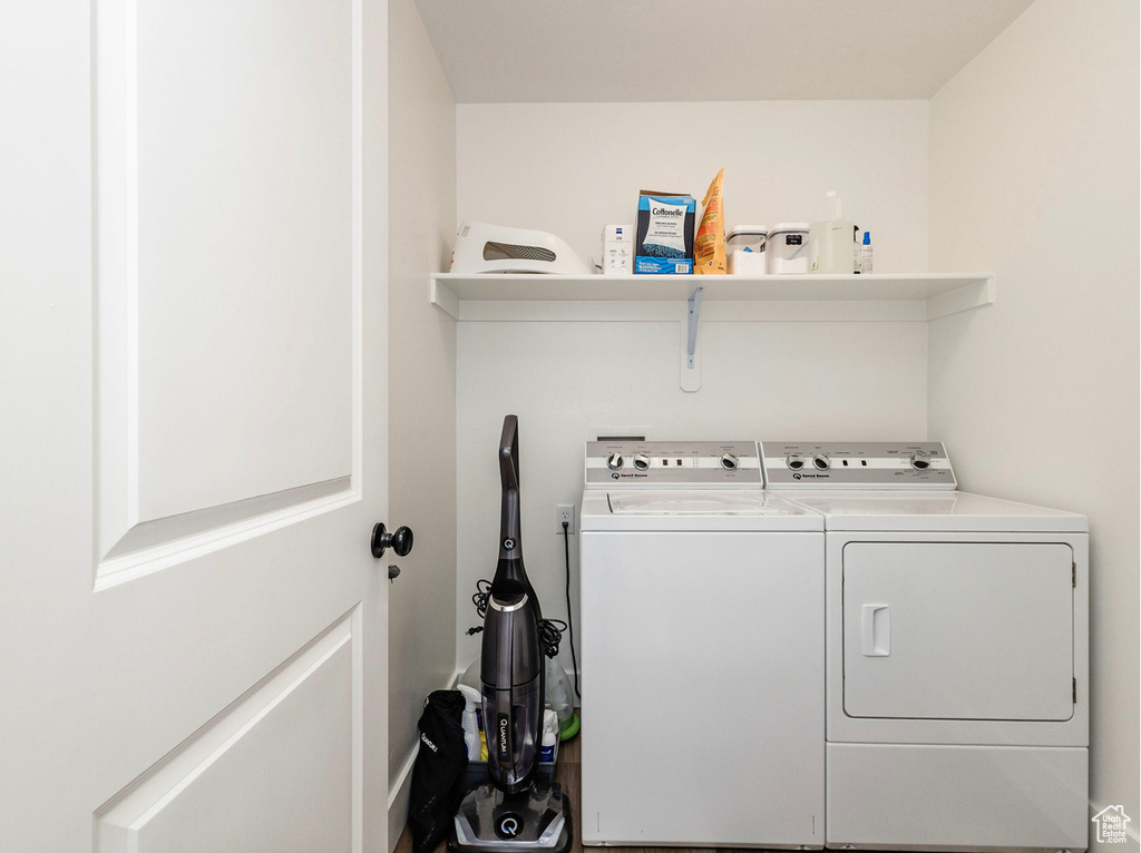 374 W ROPELATO DR Nibley, UT 84321