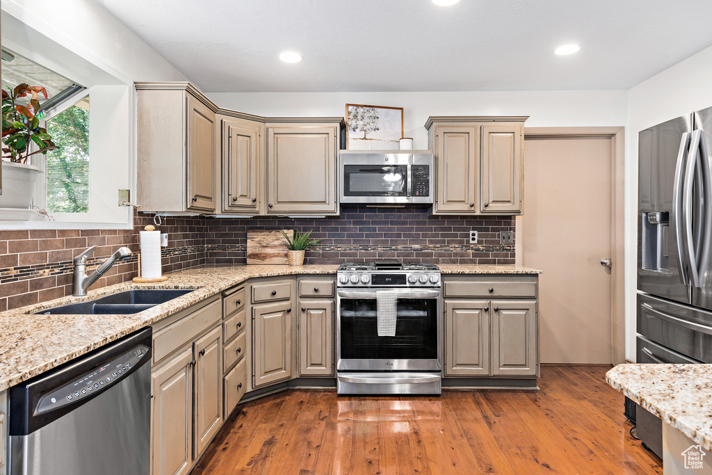 7159 S ANGELSEA DR West Jordan, UT 84084
