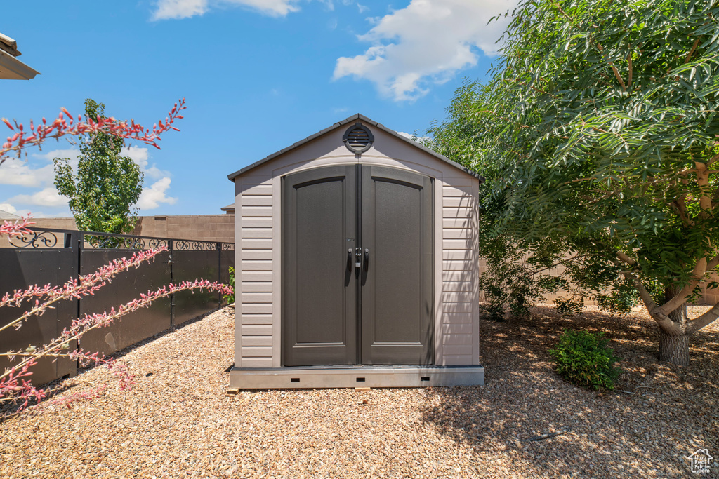 3245 S BRONCO DR Washington, UT 84780