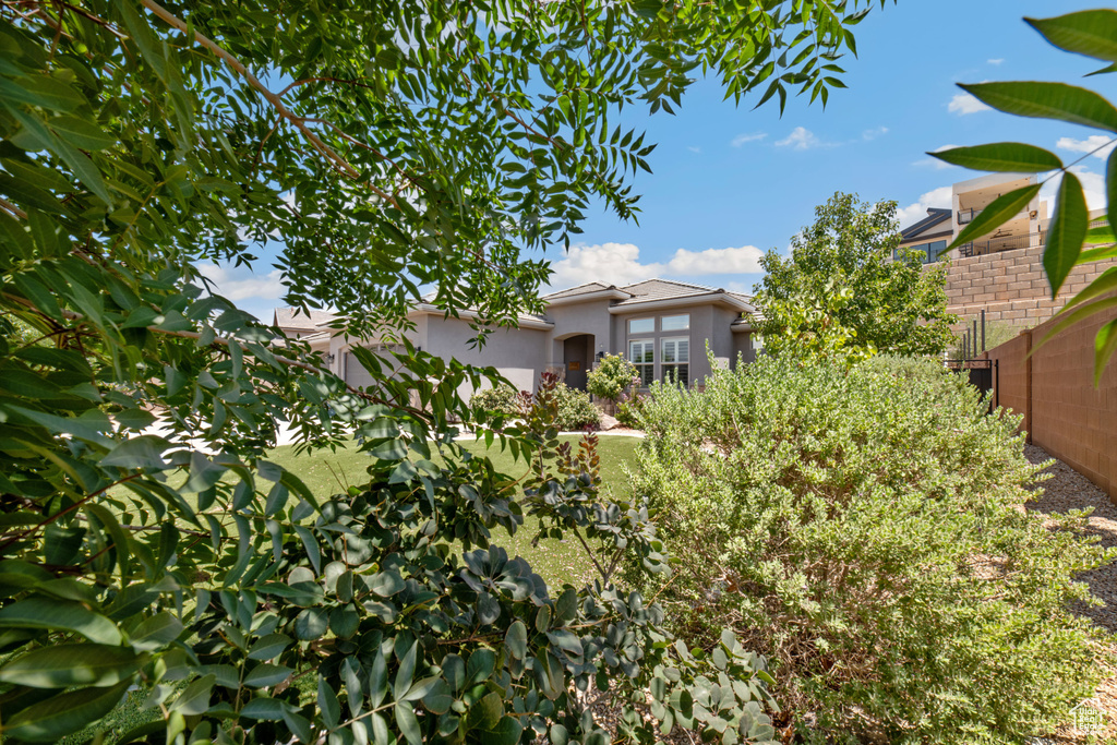 3245 S BRONCO DR Washington, UT 84780