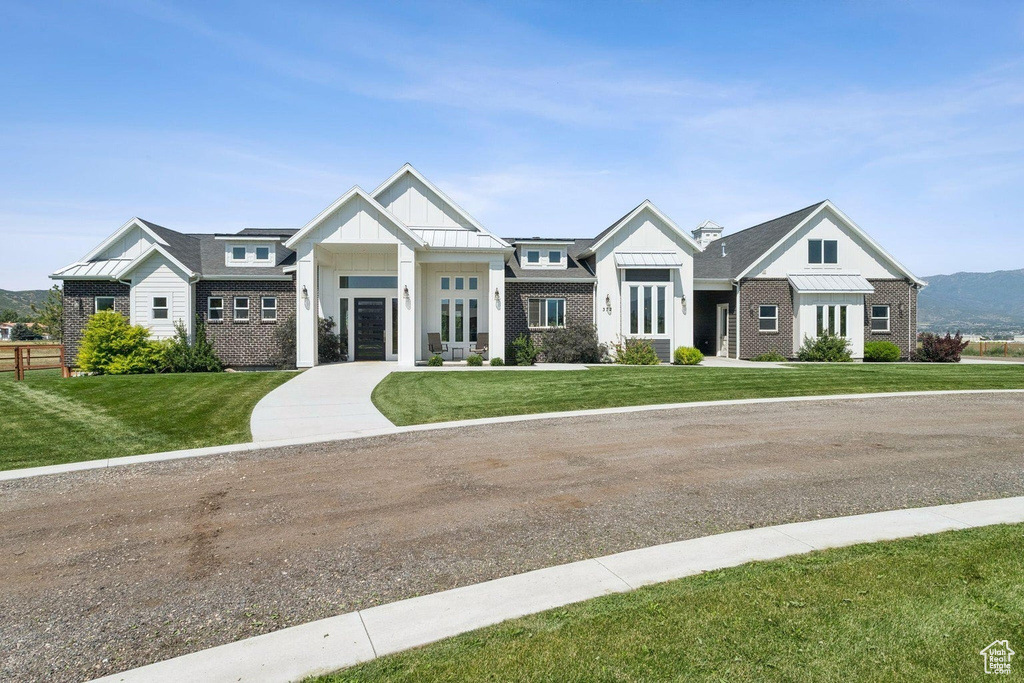 Photo 2 for MLS #2096265 at 372 W 3000 South