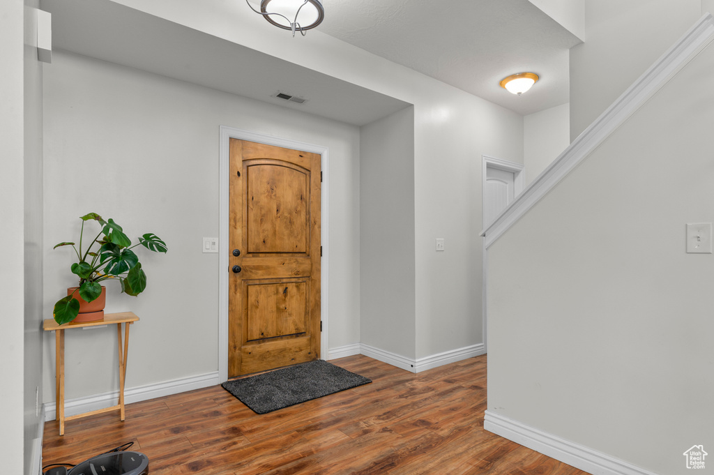 10227 MYSTIC BROOK WAY South Jordan, UT 84095