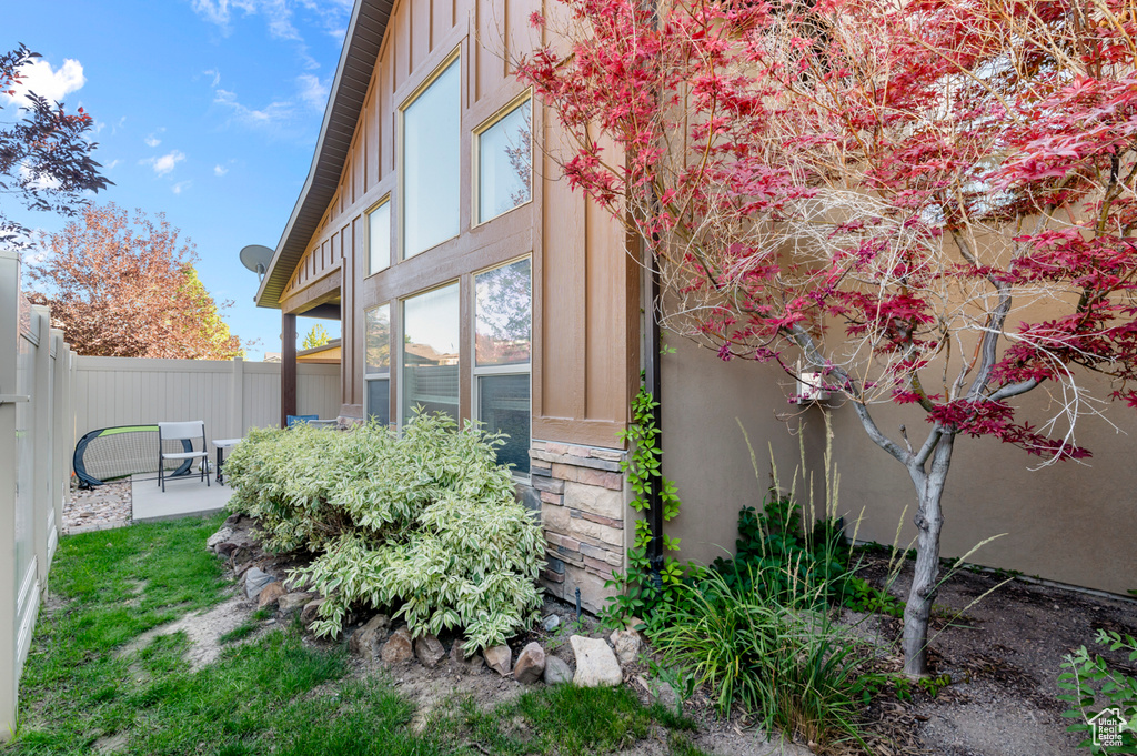 10227 MYSTIC BROOK WAY South Jordan, UT 84095