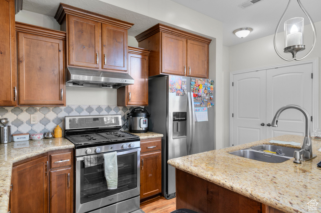 10227 MYSTIC BROOK WAY South Jordan, UT 84095