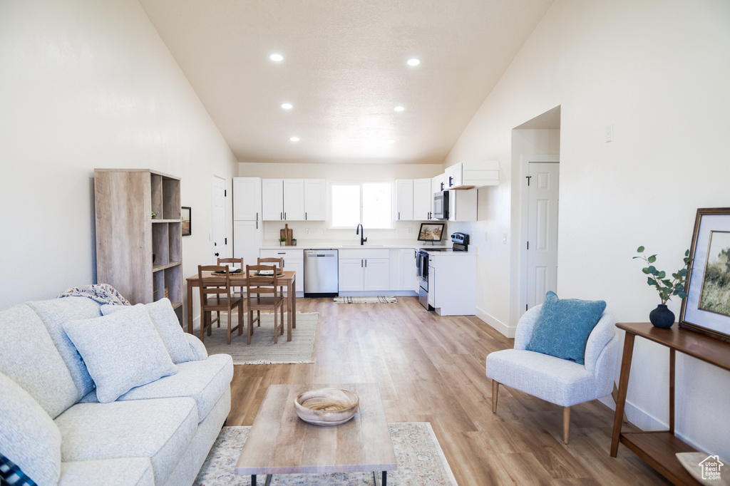 Photo 10 for MLS #2096268 at 244 W 670 North