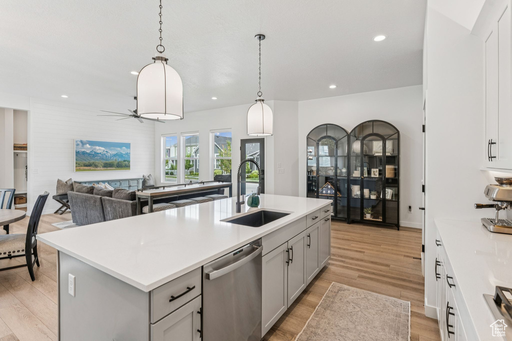 6424 W SUGAR CANE DR South Jordan, UT 84009
