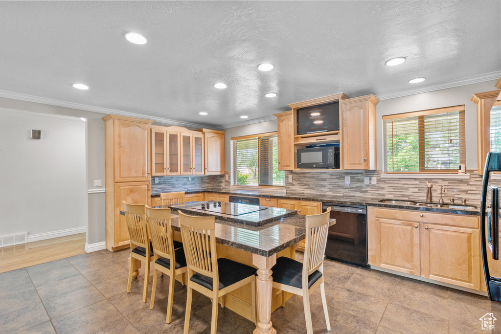 8711 S RUSTLER RD Cottonwood Heights, UT 84093