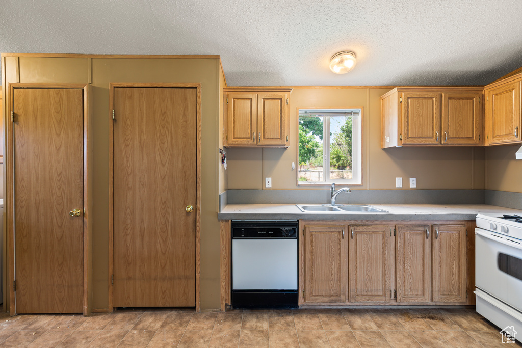 275 N 100 EAST ST Torrey, UT 84775