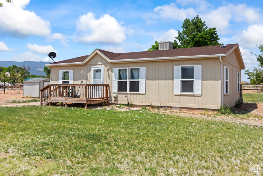 275 N 100 EAST ST Torrey, UT 84775