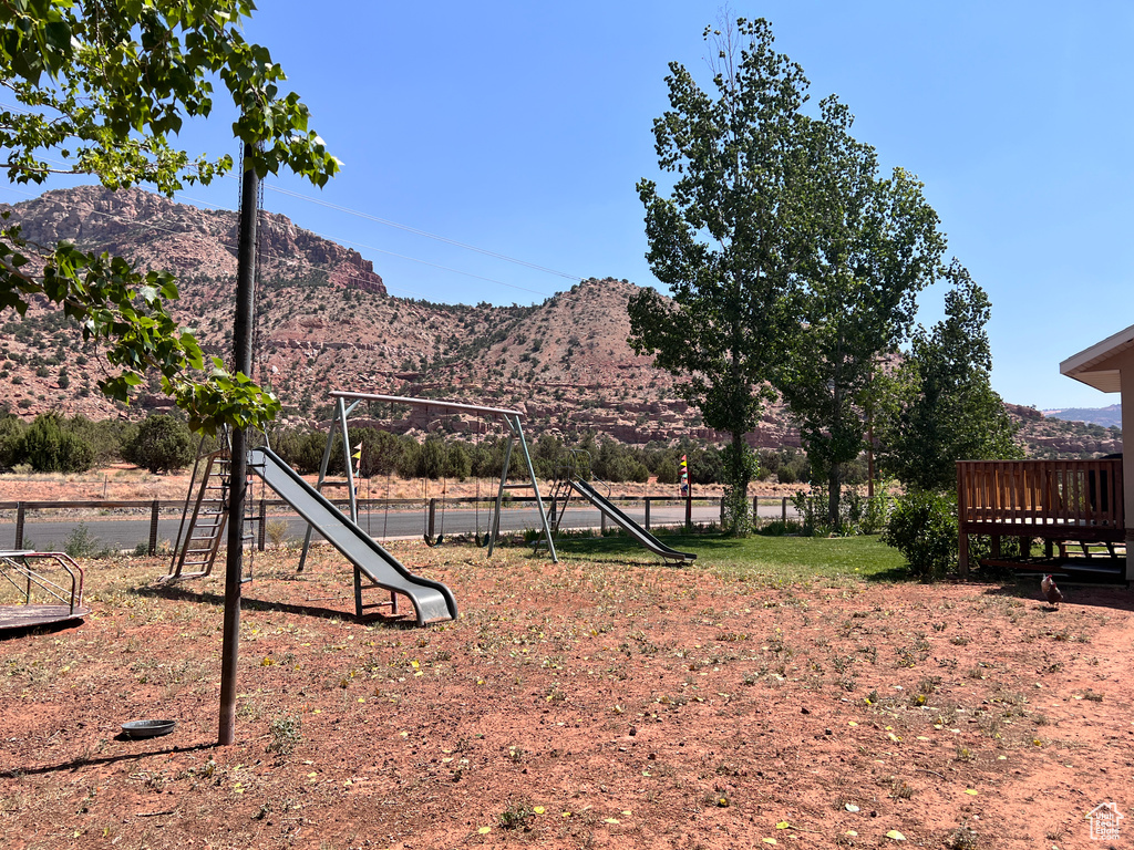 View of yard with a mountain view