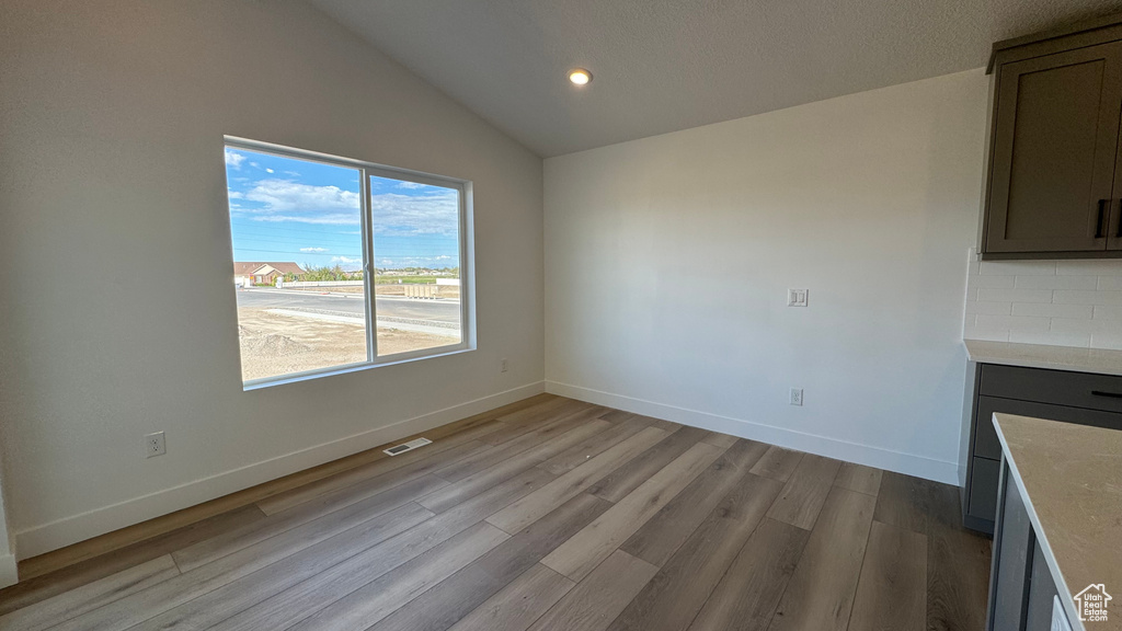 Photo 6 for MLS #2096305 at 443 E Stafford St #137