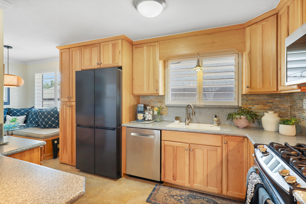 61 E 1700 S Bountiful, UT 84010