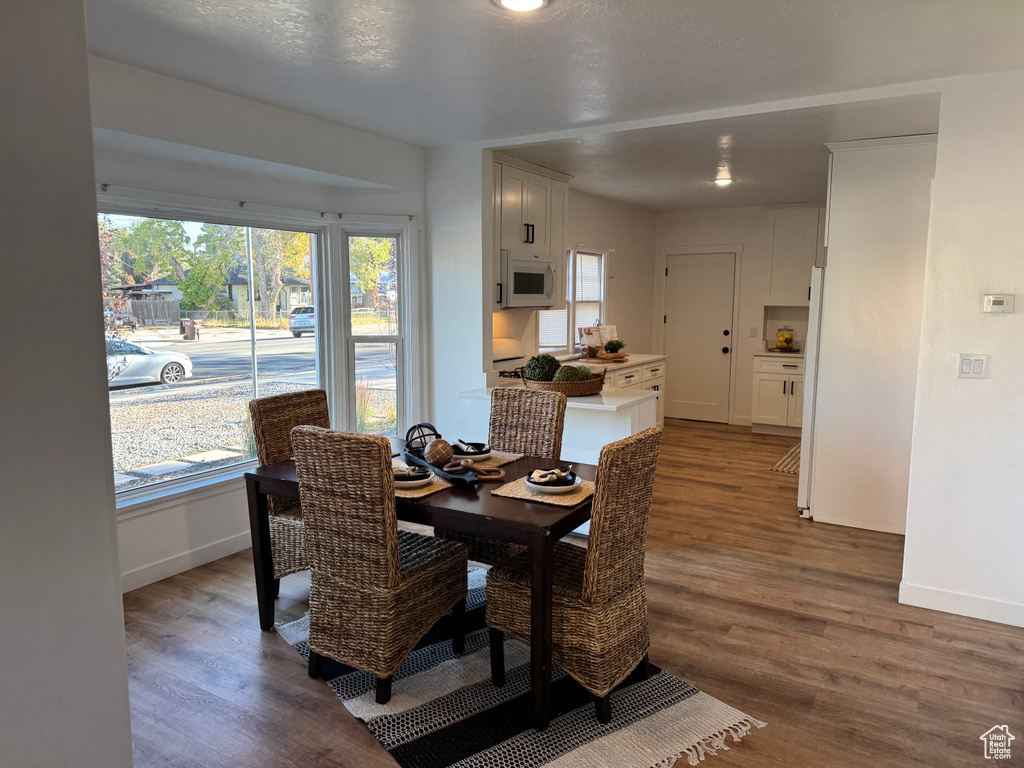 Photo 2 for MLS #2096334 at 220 E Greenwood Ave