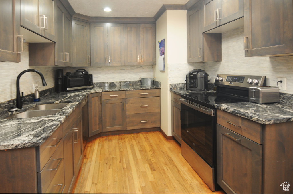 136 E 700 S Farmington, UT 84025