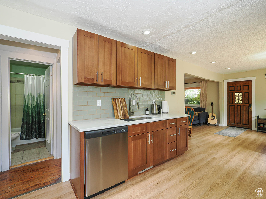 320 E HOLLYWOOD AVE Salt Lake City, UT 84115