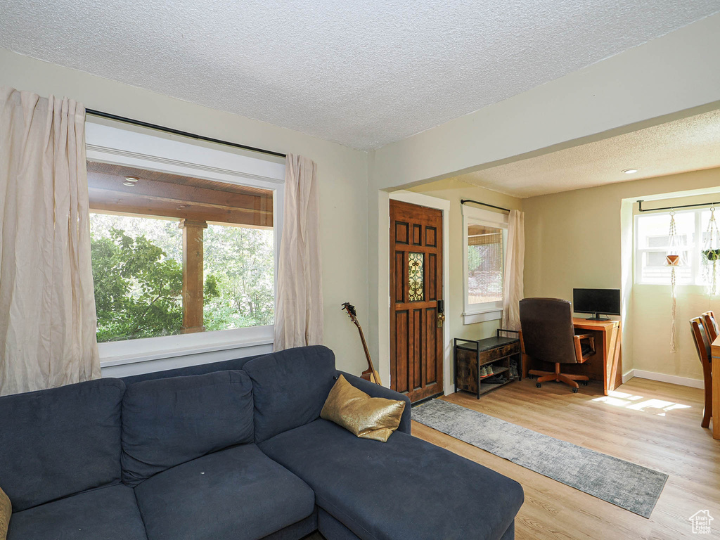 320 E HOLLYWOOD AVE Salt Lake City, UT 84115
