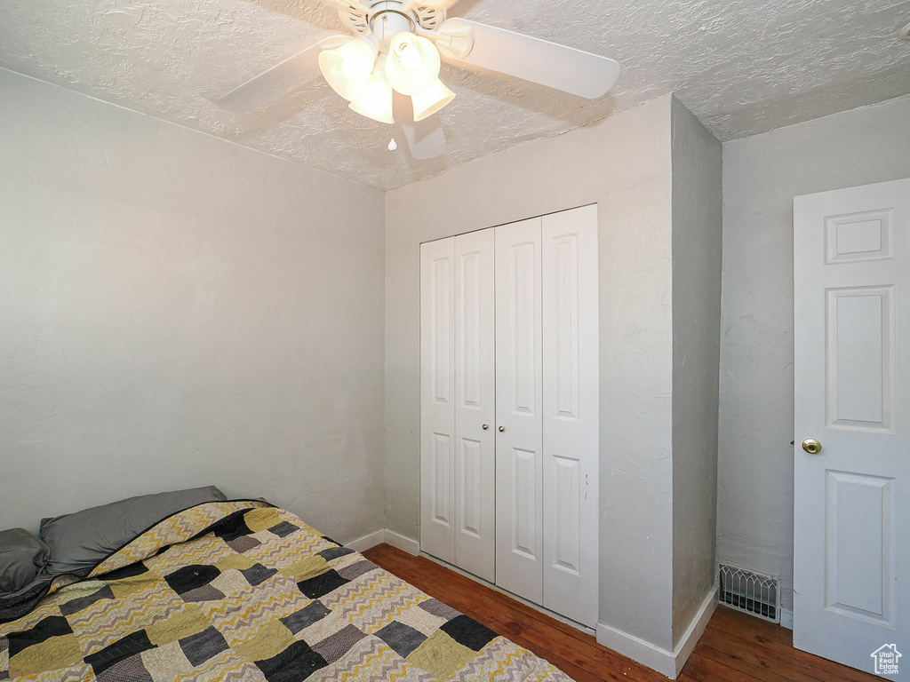 320 E HOLLYWOOD AVE Salt Lake City, UT 84115