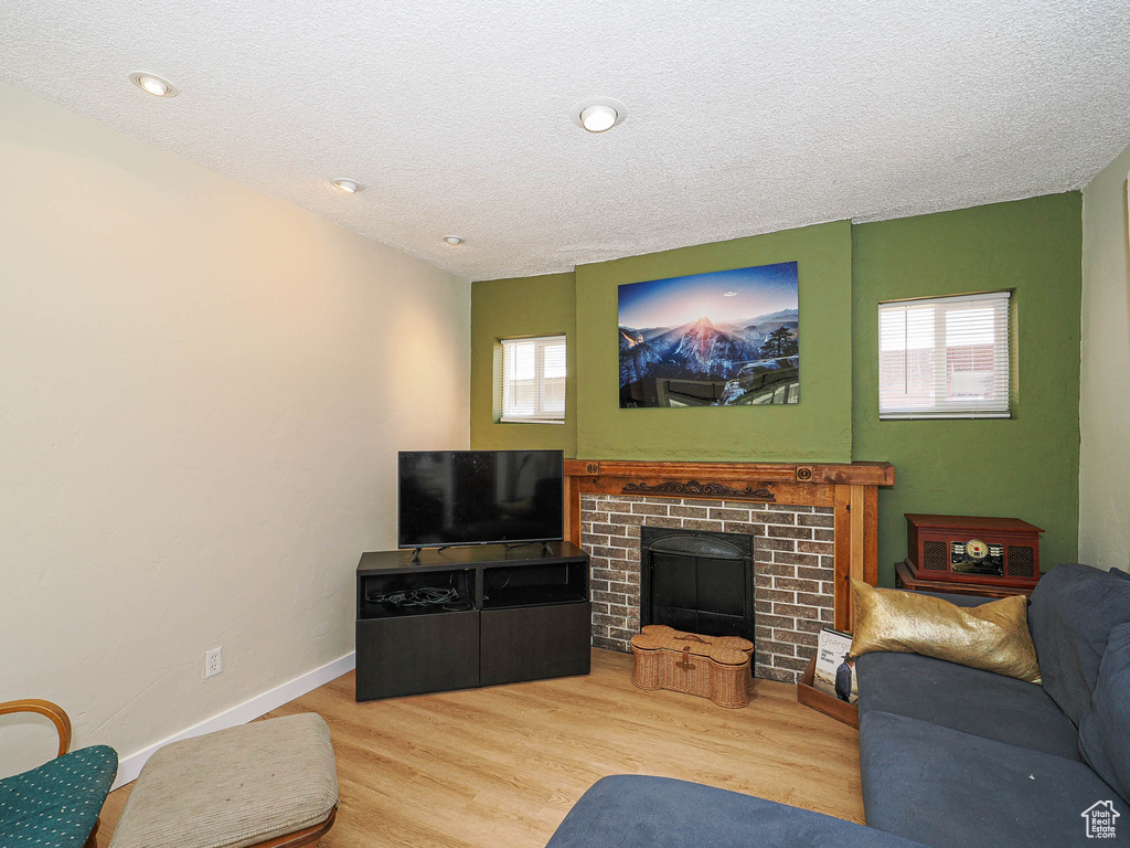320 E HOLLYWOOD AVE Salt Lake City, UT 84115
