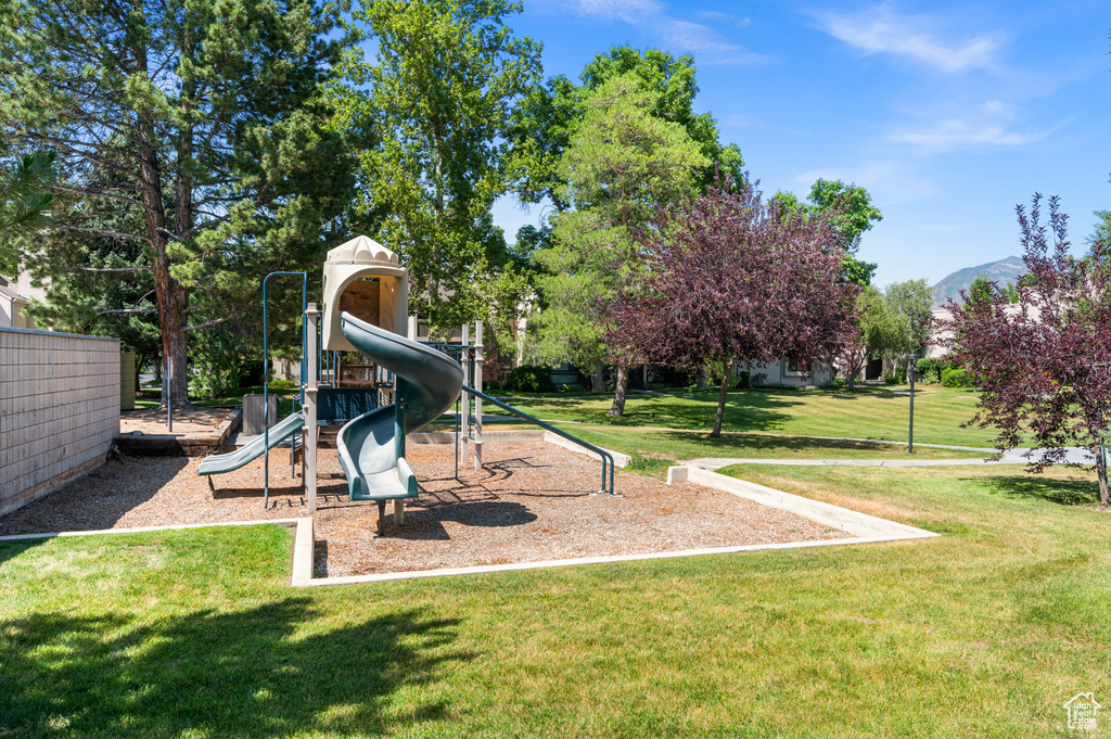 5753 S PARK PLACE Holladay, UT 84121