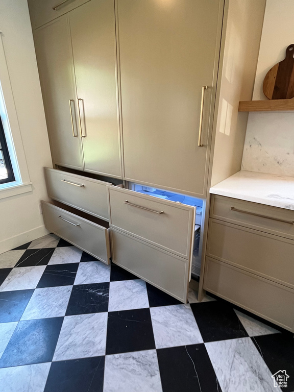 2487 S BEVERLY ST Salt Lake City, UT 84106