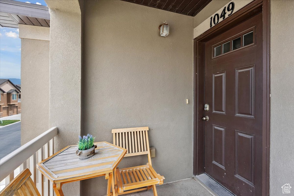 1049 W ALLINGTON DR North Salt Lake, UT 84054