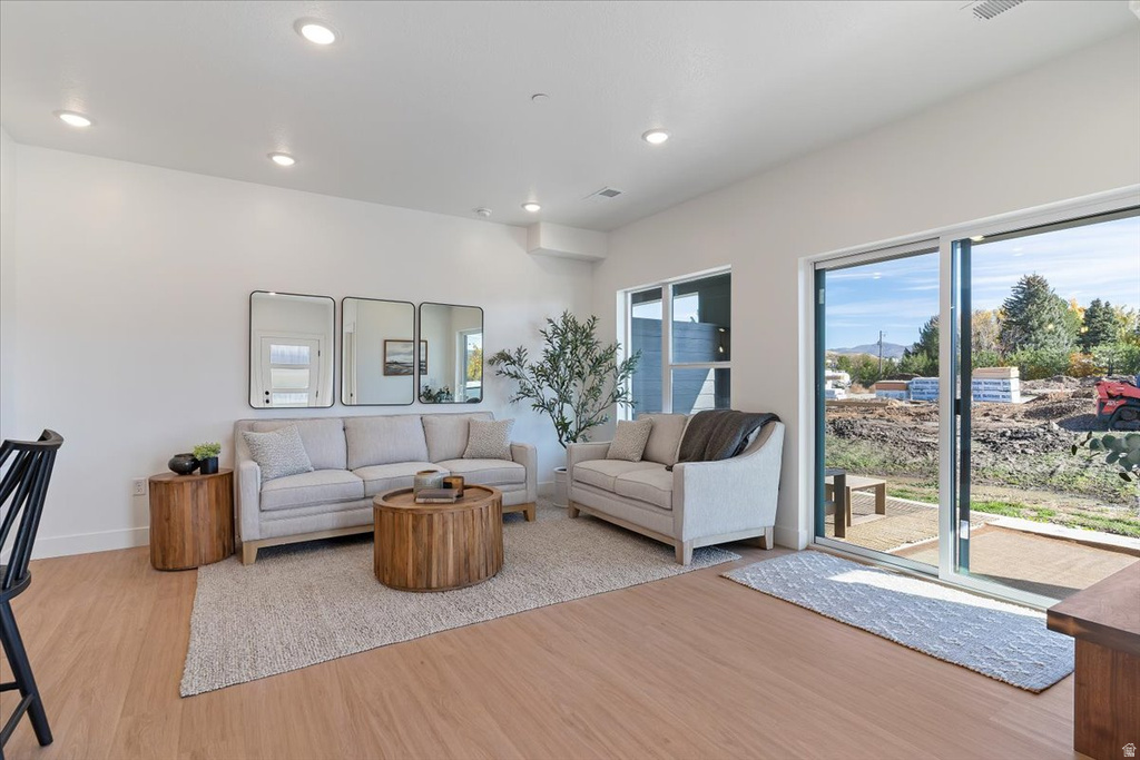 5824 N JEEDER DR #70 Mountain Green, UT 84050